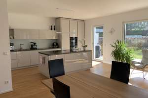 4,5-Zimmer-Wohnung mit Terrasse in Essen-Bredeney – Die vollständige Adresse der Immobilie erhältst du vom Anbieter., 45133 Bredeney, Essen – Vorschaubild 2