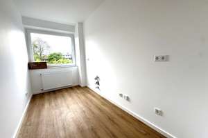Moderne kernsanierte 2-Zimmer-Wohnung mit Balkon in zentraler Lage von Düsseldorf-Mörsenbroich – Thomas-Mann-Straße 57, 40470 Mörsenbroich, Düsseldorf – Vorschaubild 2