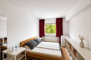 Lichtdurchflutete Terrassenwohnung mit schönem Weitblick und Garten – Die vollständige Adresse der Immobilie erhältst du vom Anbieter., 14195 Dahlem, Berlin – Vorschaubild 3