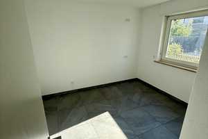 Reiheneckhaus im Klötzlmüllerviertel, Garten, Garage,Balkon, Erstbezug nach Modernisierung/Sanierung – Wallbergweg 10, 84034 Landshut – Vorschaubild 4