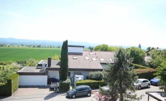 Das Einfamilienhaus mit Doppelgarage am Ortsrand zwischen Tübingen und Reutlingen