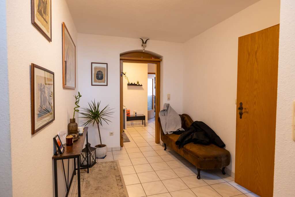 Immobilie in Delmenhorst - *** ERDGESCHOSS WOHNUNG mit GARAGE und TERRASSE mit MARKISE - TEILMODERNISIERT *** - Bild 1