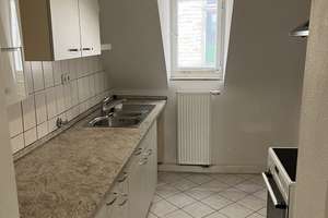 Lichtdurchflutete 3 - Zimmer DG Wohnung in Stuttgart Süd  – Die vollständige Adresse der Immobilie erhältst du vom Anbieter., 70199 Heslach, Stuttgart – Vorschaubild 5