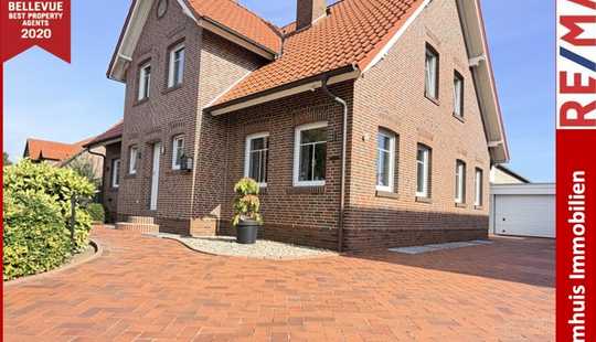 Bild von * TOP Lage * Große Halle * TOP Raumaufteilung * 3 Bäder * 2 Kamine * Wintergarten * Doppelgarage *