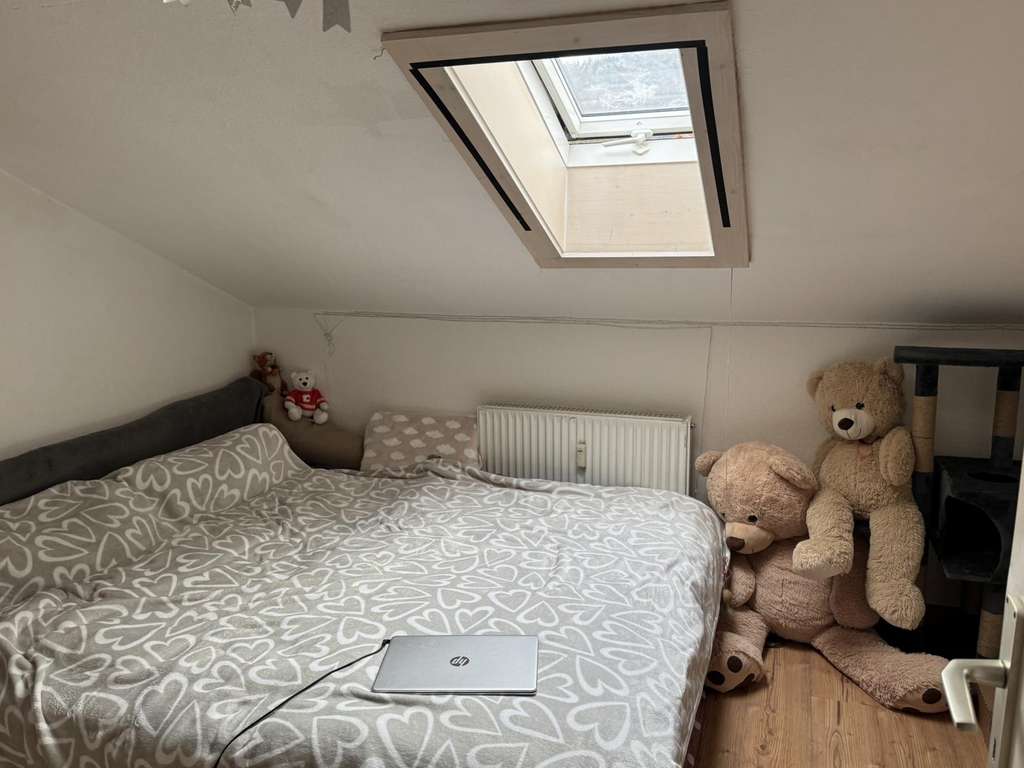 Immobilie in Garmisch-Partenkirchen - Sie suchen die perfekte Kapitalanlage? Gemütl. 2,5 Zi. DG-Whg mit Wohnküche - Bild 2