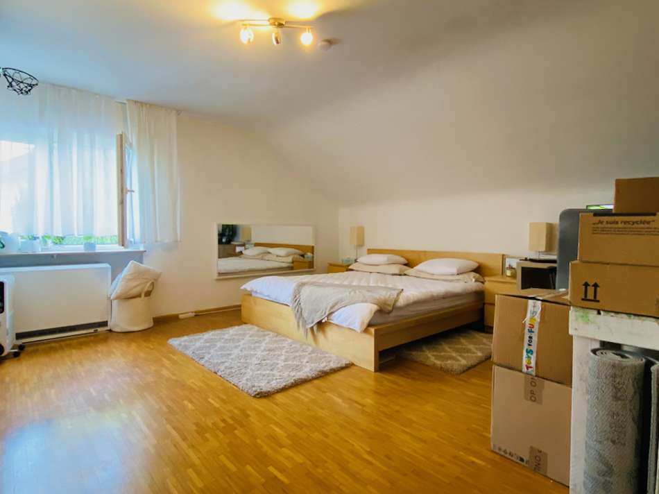 Schlafzimmer DG