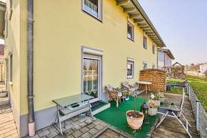 Moderne Doppelhaushälfte mit zwei Terrassen und Garten in ruhiger Wohnlage. – Die vollständige Adresse der Immobilie erhältst du vom Anbieter., 94315 Alburg, Straubing – Vorschaubild 19