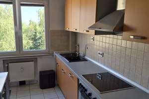 Lichtdurchflutete 3 Zimmer Wohnung mit Loggia, weißem Bad und Einbauküche im 4. OG in Bochum-Höntrop – Carl-Bosch-Straße 16, 44869 Höntrop, Bochum – Vorschaubild 5