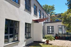 DD-Neustadt-Rarität: Freistehendes Werkstatt-Loft mit Garten – 1099 Äußere Neustadt, Dresden – Vorschaubild 4
