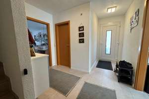 Familien-DHH | 4 Zimmer | 104 m² + ca. 25 m² wohnlich ausgebauter Spitzboden | Keller | Garage – Die vollständige Adresse der Immobilie erhältst du vom Anbieter., 47804 Benrad-Nord, Krefeld – Vorschaubild 3