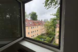 Dachgeschosswohnung in Berlin-Reinickendorf - Leer!