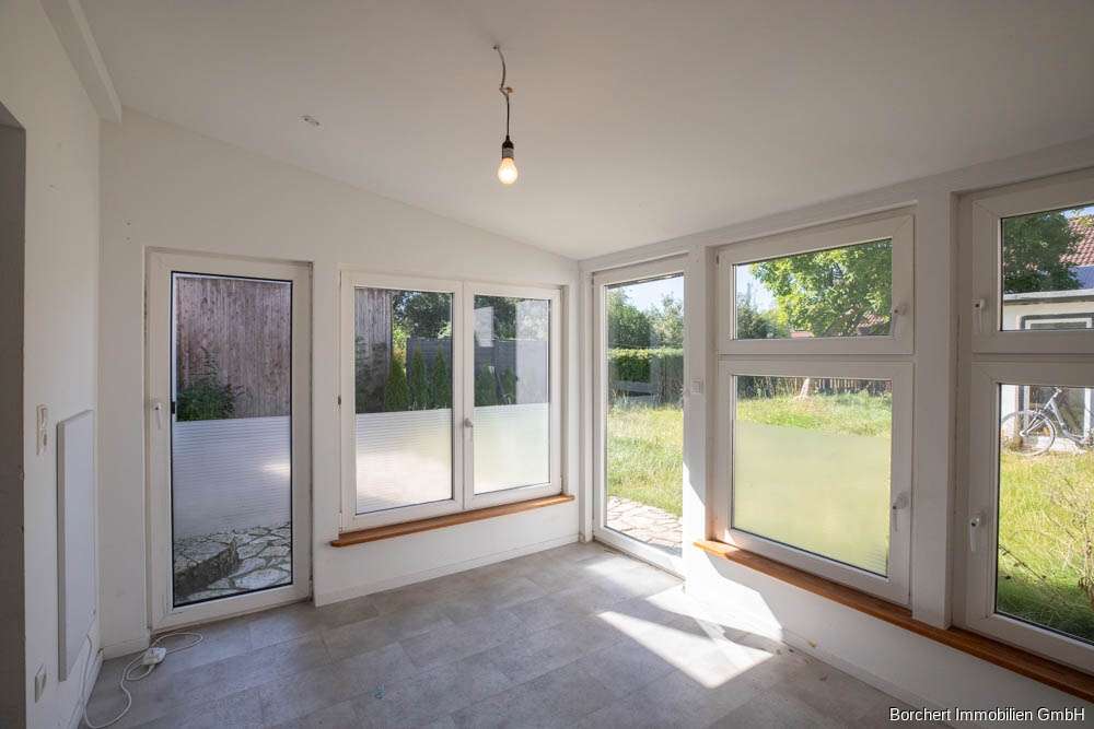 360° Rundgang - Historisches Zweifamilienhaus mit Platz & Feuchtigkeitsschäden zu verkaufen, Steinburg Kreis – Bild 3