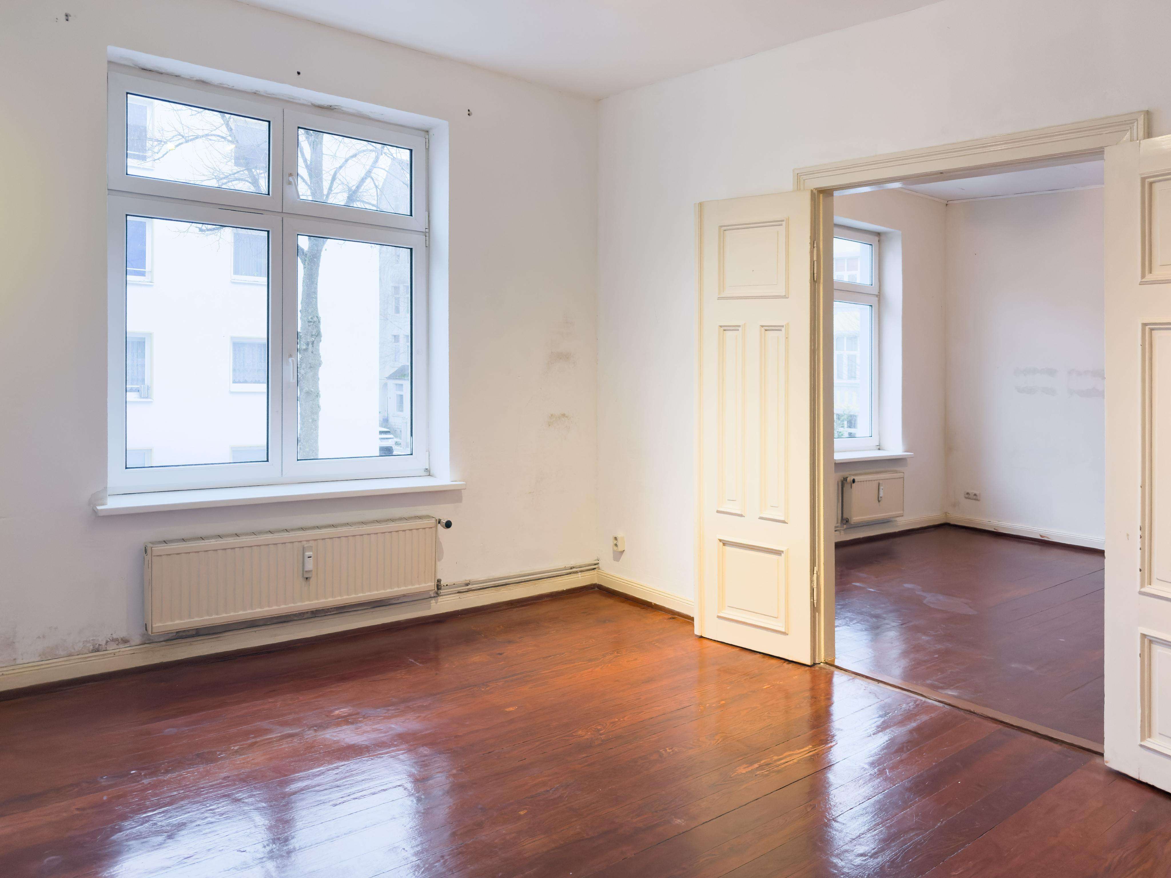 Sanierungsbedürftige 3-Zimmer-Wohnung mit Entwicklungschance nahe Innenstadt, Neumünster – Bild 4