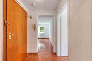 +++ modernisiert - 1.OG mit Süd-Balkon - inklusive Einbauküche - auf Erbbaurecht +++ – Haldenrainstraße 160, 70437 Rot, Stuttgart – Vorschaubild 8