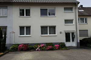 PROVISIONSFREI ! Nichts mehr zu tun - außer Wohlfühlen !  Dreifamilienhaus Kempener Feld