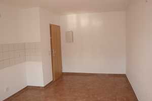 Große, sonnige Wohnküche mit Erkerbereich -  Bad mit Fenster - Balkon – Heimgarten 112, 9126 Chemnitz – Vorschaubild 11