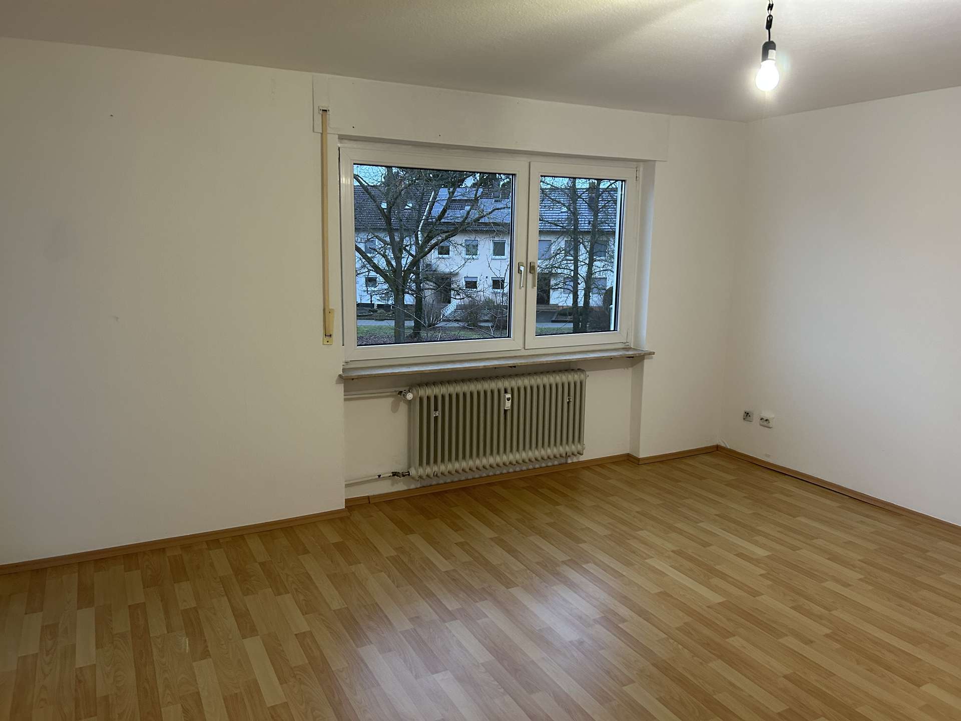 Gut gelegene 2 Zimmer Wohnung zur Selbstnutzung oder Vermietung, Karlsruhe – Bild 2