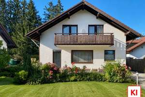 Wohnen am Forstenrieder Park - Haus mit solider Substanz sucht neue Familie.