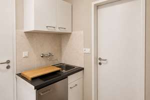 Vollständig neu möblierte 1-Zimmer-Wohnung auf Zeit in Augsburg-Innenstadt - ab sofort bezugsfrei. – Die vollständige Adresse der Immobilie erhältst du vom Anbieter., 86153 Bleich und Pfärrle, Augsburg – Vorschaubild 8