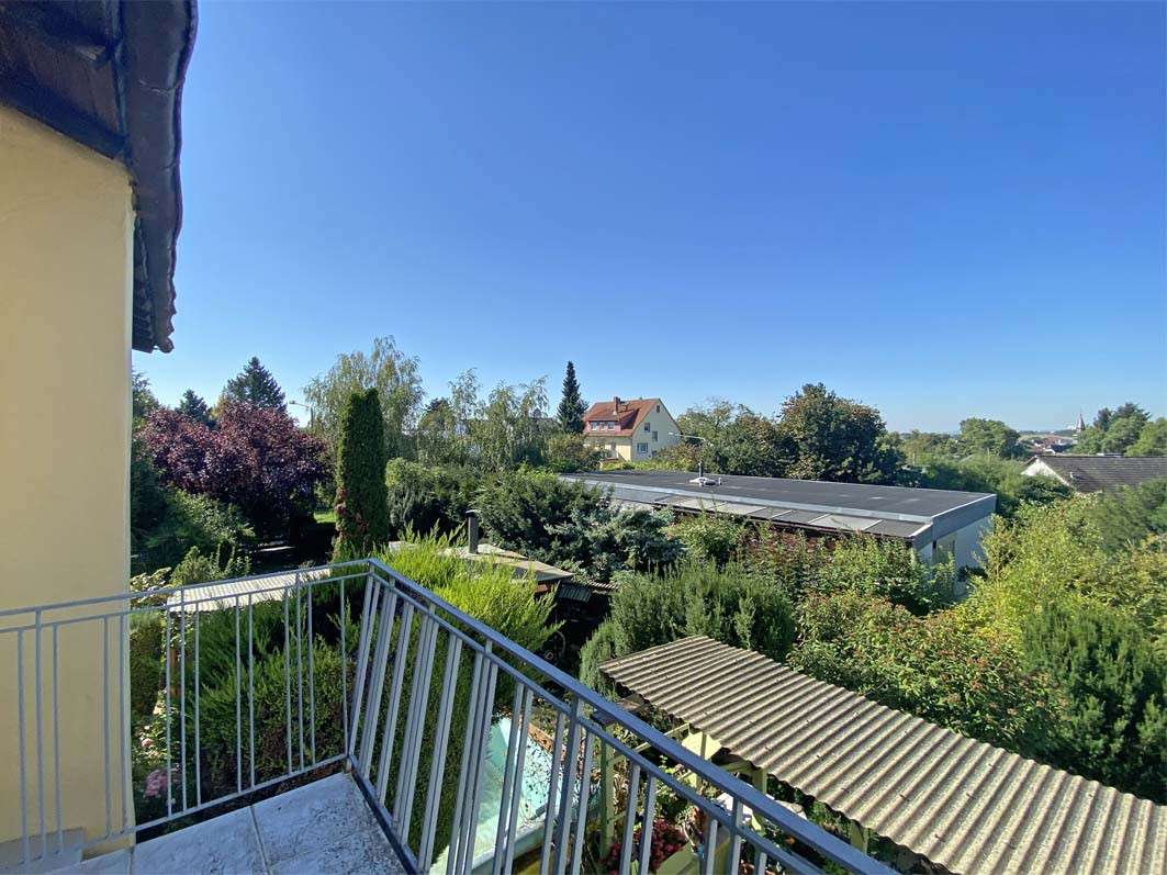 Sanierungsbedürftiges Einfamilienhaus in idyllischer Feldrandlage, Frankfurt am Main – Bild 3