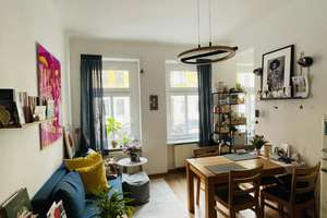 Charmante, helle 1,5-Zimmer-Wohnung mit großem Tageslichtbad