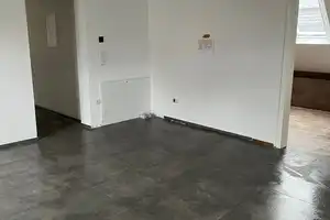 Stilvolle 3-Zimmer-Wohnung mit Balkon in Reutlingen-Mittelstadt – Reutlingen (Kreis) – Vorschaubild 3