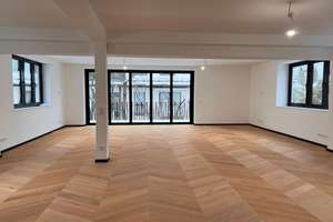 Luxuriöse 3-Zimmer Wohnung in traumhafter Lage mit zwei Balkonen – Die vollständige Adresse der Immobilie erhältst du vom Anbieter., 80638 Neuhausen, München – Vorschaubild 2