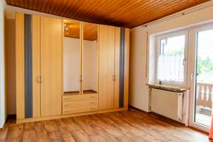 Charmante Doppelhaushälfte mit Garten und Carport in ruhiger Lage von Schnaittenbach – Die vollständige Adresse der Immobilie erhältst du vom Anbieter., 92253 Schnaittenbach – Vorschaubild 14