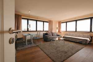 Hamburg von oben! Geräumiges Apartment im Mundsburgtower  – Hamburger Straße 3, 22083 Hamburg – Vorschaubild 1