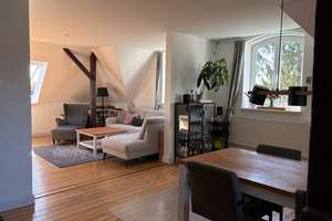 St. Jürgen - Vor dem Mühlentor - lichtdurchflutete 105 m²-Dachgeschoss-Wohnung mit Garten
