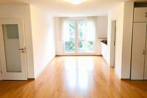 Gepflegte 3-Zimmer-Hochparterrewohnung mit Balkon, Terrasse und großem Garten-Sondernutzungsrecht – 81549 Südgiesing, München – Vorschaubild 3