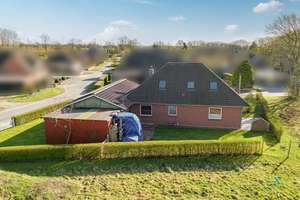 Ihr neues Zuhause im Grünen – Einfamilienhaus mit fünf Zimmern und großem Garten – Die vollständige Adresse der Immobilie erhältst du vom Anbieter., 25855 Haselund – Vorschaubild 5