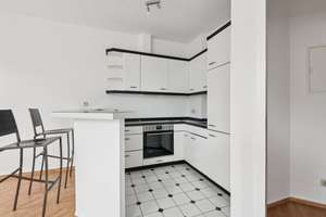 Attraktive, frisch renovierte 2-Zimmer-Wohnung mit moderner Einbauküche – Die vollständige Adresse der Immobilie erhältst du vom Anbieter., 12557 Köpenick, Berlin – Vorschaubild 4