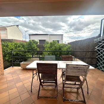 EXKLUSIVES REIHENHAUS MIT AUFZUG, PRIVATGARTEN UND VIEL POTENZIAL IN HORTALEZA
