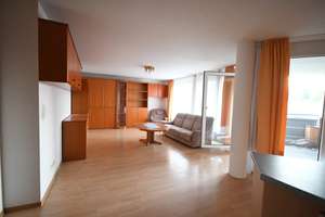 Attraktive, helle Wohnung mit zwei Balkonen im Herzen von Stuttgart – Die vollständige Adresse der Immobilie erhältst du vom Anbieter., 70178 Karlshöhe, Stuttgart – Vorschaubild 4