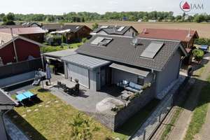 Design trifft See: Exklusive Mini-Villa mit Wellness & Pool am Kinzigsee (Pacht 20 Jahre) – Am Kinzigsee 1, 63505 Langenselbold – Vorschaubild 2