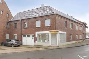 Ein Haus mit Möglichkeiten, Raum für Leben und einem geschützten Innenhof in Gangelt - Breberen! – Die vollständige Adresse der Immobilie erhältst du vom Anbieter., 52538 Gangelt – Vorschaubild 1