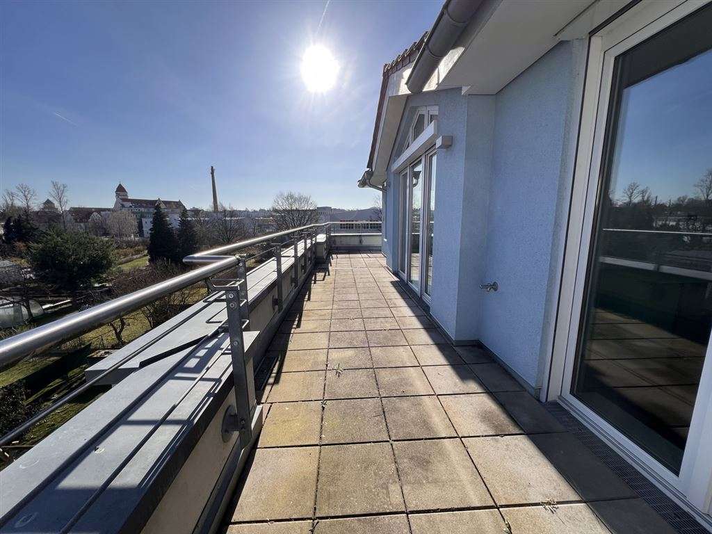 N-Nord! Ansprechendes Penthouse, 5 Zi., 166 m², große Dachterrasse + 2 TG!, Nürnberg – Bild 3