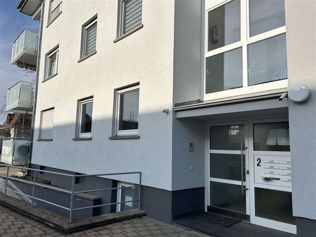 Immobilie in Durmersheim - Großzügige 4-Zimmer-Wohnung in gepflegten Mehrfamilienhaus in Durmersheim - Bild 2
