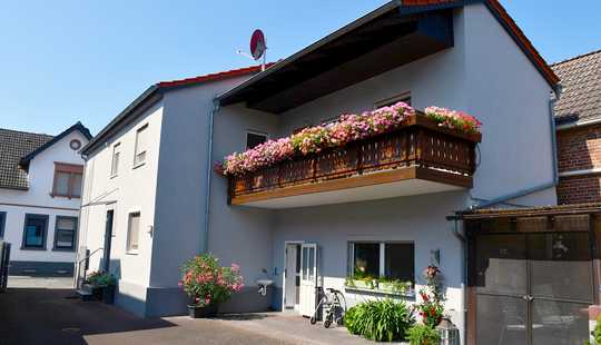 Bild von **RESERVIERT** Großes gepflegtes Wohnhaus auf 1.816 m² traumhaftem Grundstück