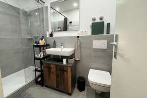 Wohnen im Grünen: helle 3 Zimmer + Süd-West-Balkon, kompakter Schnitt, neues Bad, Gäste-WC, Aufzug – Alteburger Straße 294, 50968 Bayenthal, Köln – Vorschaubild 15