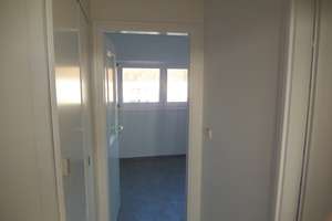 Entspannt wohnen im Grünen: 3 Zimmer mit Balkon und Badewanne – Robert-Schuman-Str. 1, 38444 Detmerode, Wolfsburg – Vorschaubild 9