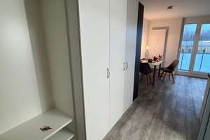 Helles 1-Zimmer Studenten-Appt. im 3. OG mit Balkon in Augsburg (nur f. Studenten u. Auszubildende) – Firnhaberstraße 20, 86159 Hochfeld, Augsburg – Vorschaubild 1