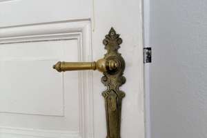 bezugsfrei - Toller Altbau am Schloss Charlottenburg in sehr gutem Zustand – Die vollständige Adresse der Immobilie erhältst du vom Anbieter., 10589 Charlottenburg, Berlin – Vorschaubild 9