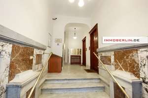 IMMOBERLIN.DE - Attraktive Altbauwohnung mit ruhiger Loggia & Lift nahe Ludwigkirchplatz