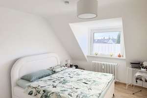 ESSEN-HUTTROP: GEMÜTLICHE, HELLE 3-ZIMMER-DG-WOHNUNG CA. 66 M² MIT TAGESLICHTBAD – Die vollständige Adresse der Immobilie erhältst du vom Anbieter., 45136 Huttrop, Essen – Vorschaubild 7