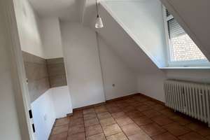Charmante 2,5-Zimmer-Dachgeschosswohnung im denkmalgeschützten Altbau (ca. 49 m²) – Lange Rötterstraße 9, 68167 Neckarstadt-Ost/Wohlgelegen, Mannheim – Vorschaubild 4