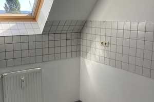 Schöne kleine 3 Zimmer Wohnung in ruhiger Lage mit Anmietung eines separaten Stellplatzes! – Heinz-Bongartz-Str. 14, 1239 Dresden – Vorschaubild 16
