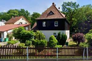 Ansprechende Doppelhaushälfte in Radebeul - Viel Platz und Potenzial für Familie und Handwerk – Sonnenleite 2, 1445 Radebeul – Vorschaubild 1