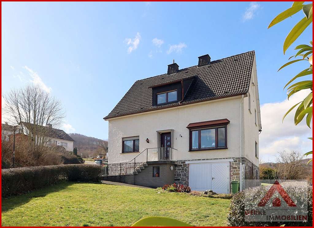 Immobilie in Medebach - Ihr Rückzugsort im Grünen mit traumhafter Aussicht - Bild 1